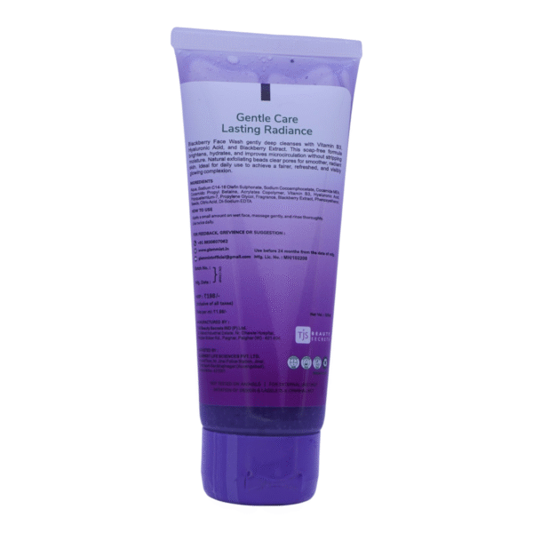 Antioxidant Blackberry Revitalizing Face Wash - Image 4